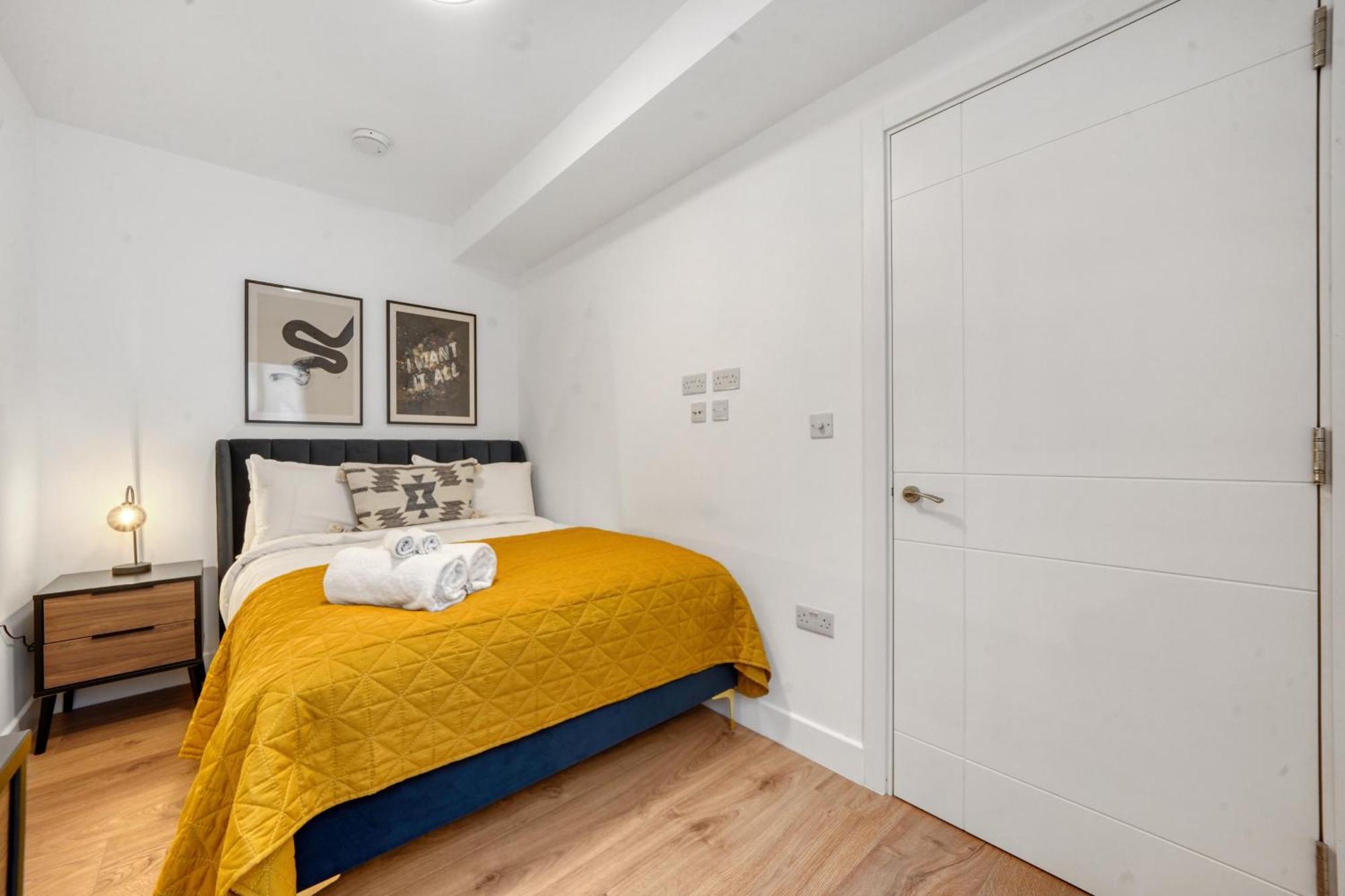 Stylish & Spacious Modern Near Dalston Kingsland Station Londra